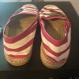 GUCCI
Canvas Mens Striped Alejandro Espadrilles 10 White Dark Pink Gucci | Shoes | Guccicanvas Mens Striped Alejandro  main image 2